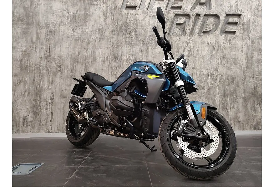 BMW Motorrad R 1300 R R 1300 R 1300 см³ (145 л.с.) (145) 1300 Синий в АВИЛОН. Слайд №2