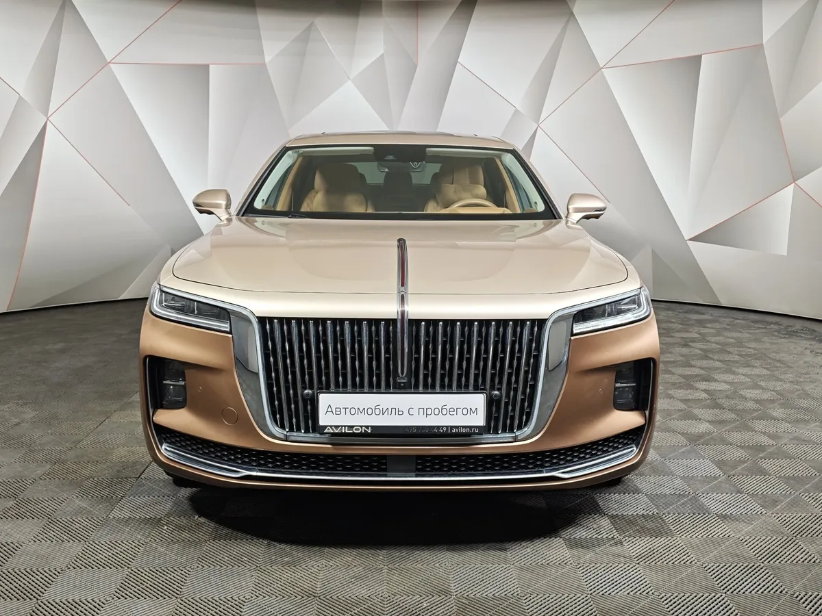 Hongqi H9 2.0T AT (245 л.с.) Делюкс двухцветный Коричневый в АВИЛОН. Слайд №7