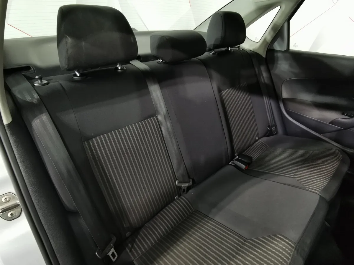 Volkswagen Polo 1.6 Tiptronic (105 л.с.) Comfortline Серебристый в АВИЛОН. Слайд №15