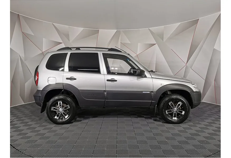 АВИЛОН - Chevrolet Niva 1.7 MT (80 л.с.) Серебристый - slide 3