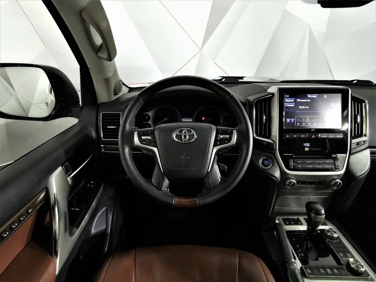 Toyota Land Cruiser 4.5 TD AT (249 л.с.) Черный в АВИЛОН. Слайд №19
