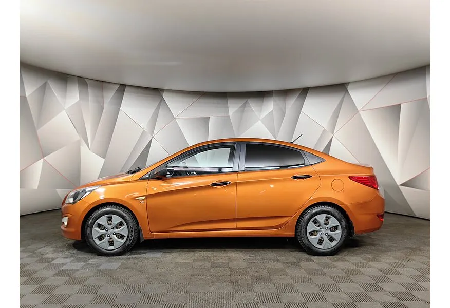 Hyundai Solaris 1.6 AT (123 л.с.) Comfort + Advanced + Winter Оранжевый в АВИЛОН. Слайд №5 Hyundai Solaris 1.6 AT (123 л.с.) Comfort + Advanced + Winter Оранжевый в АВИЛОН. Слайд №5