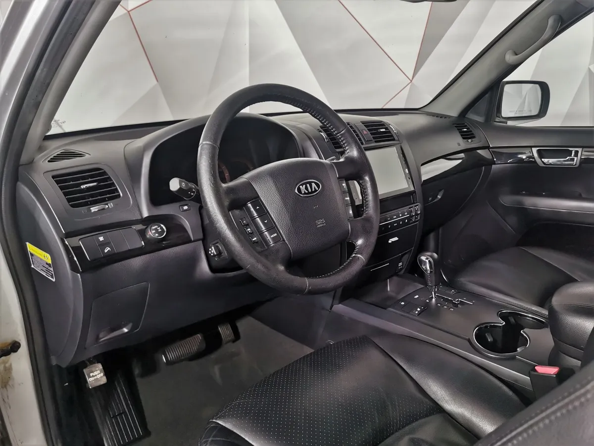 Kia Mohave 3.0 CRDi AT AWD (250 л.с.) Серебристый в АВИЛОН. Слайд №18