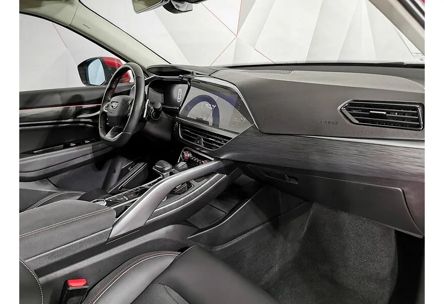 Geely Tugella 2.0 AT AWD (238 л.с.) Flagship Красный в АВИЛОН. Слайд №13