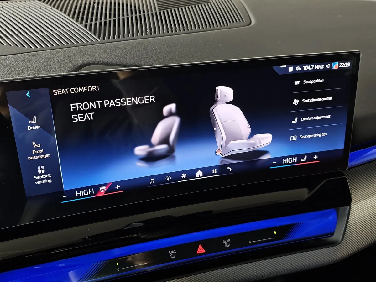 BMW 5 серия 530i xDrive AT (252 л.с.) Синий в АВИЛОН. Слайд №23