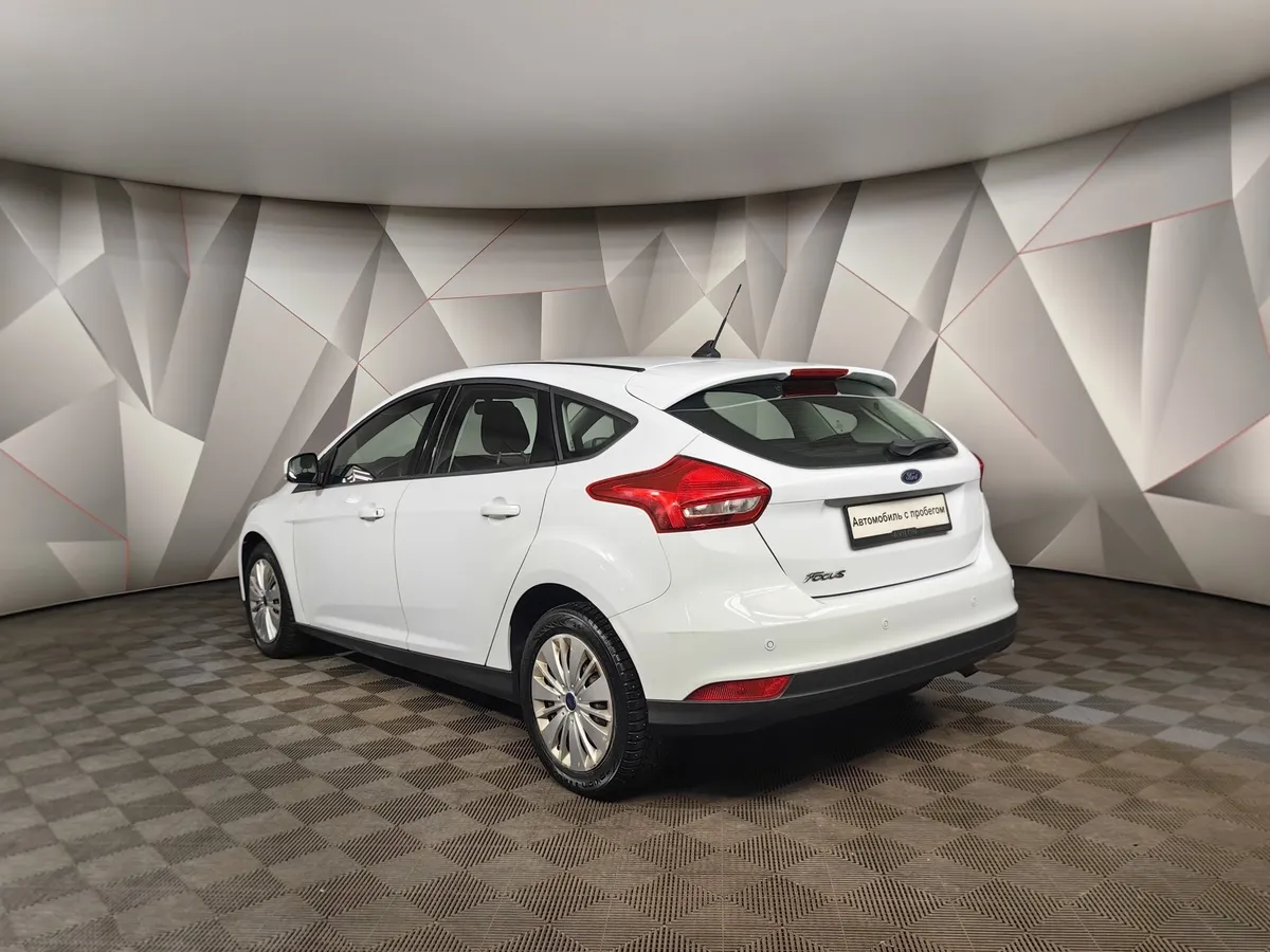 Ford Focus 1.6 Ti-VCT PowerShift (105 л.с.) Trend Белый в АВИЛОН. Слайд №4