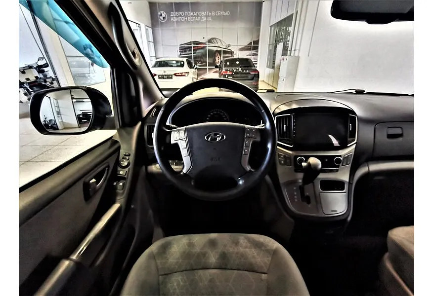 Hyundai H-1 2.4 AT (173 л.с.) Comfort Черный в АВИЛОН. Слайд №19