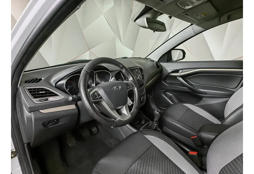 ВАЗ (Lada) Vesta 1.6 MT (106 л.с.) Белый в АВИЛОН. Слайд №15