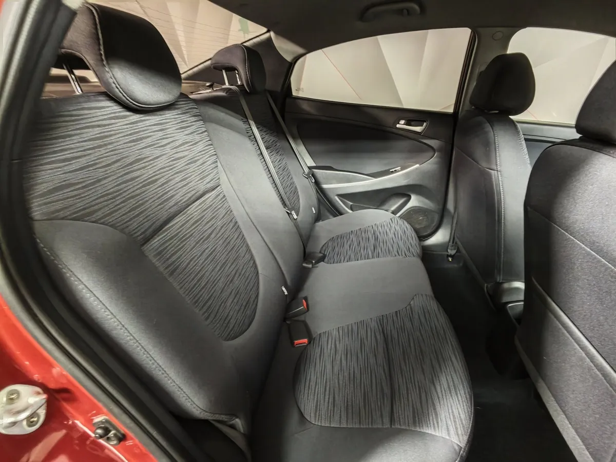 Hyundai Solaris 1.6 AT (123 л.с.) Comfort Красный в АВИЛОН. Слайд №15