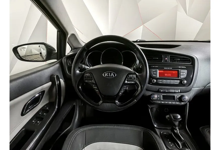 Kia Ceed 1.6 AT (129 л.с.) Черный в АВИЛОН. Слайд №20