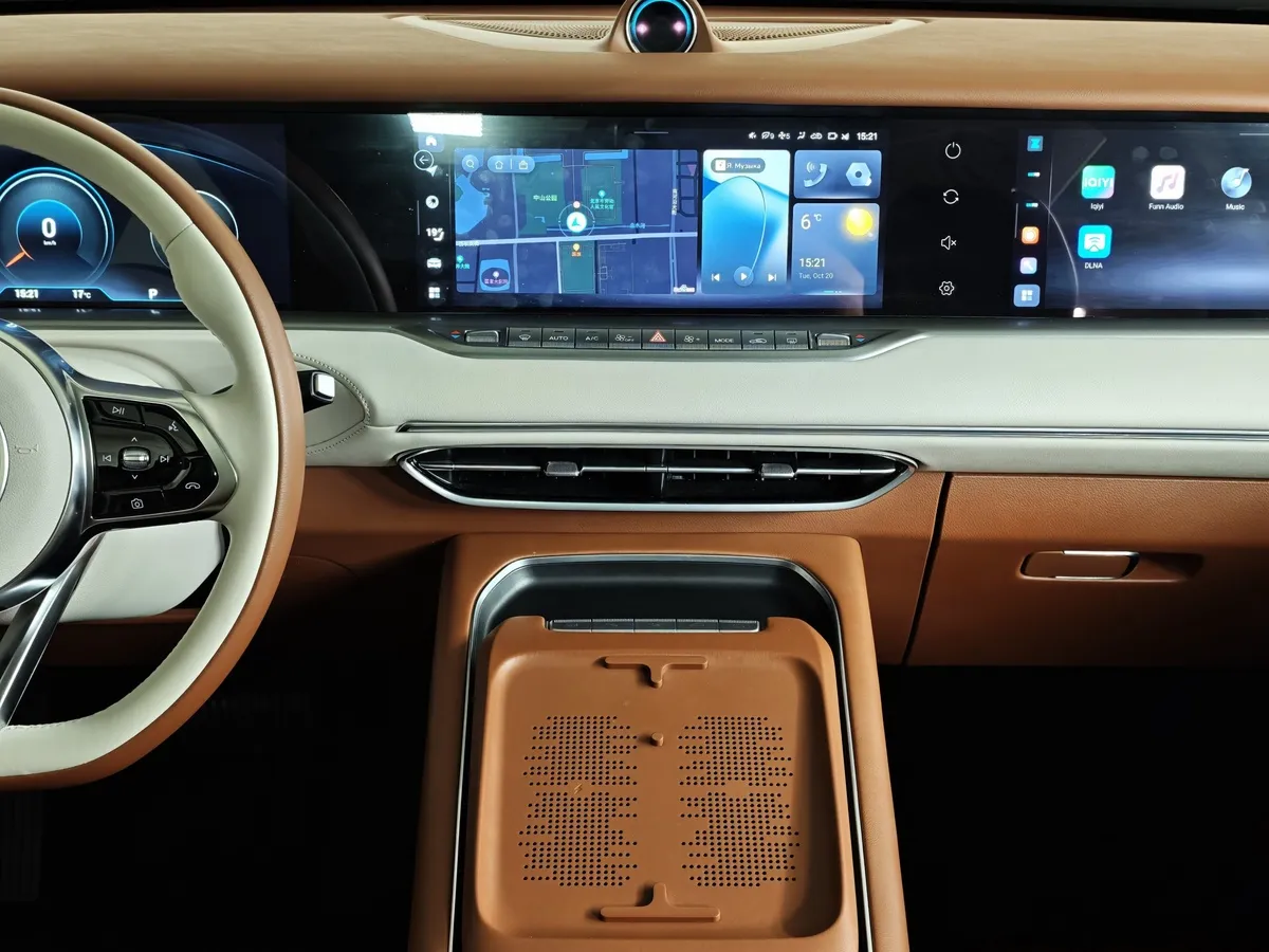 Voyah Free EVR 1.5 AT AWD (489 л.с.) Белый в АВИЛОН. Слайд №13