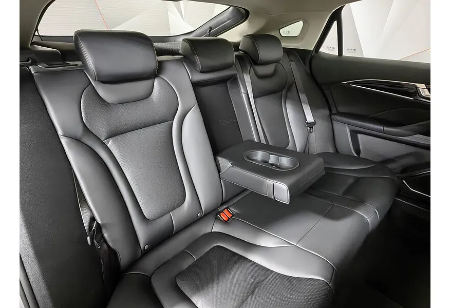 FAW Bestune B70 2.0 AT (217 л.с.) Master Серебристый в АВИЛОН. Слайд №17