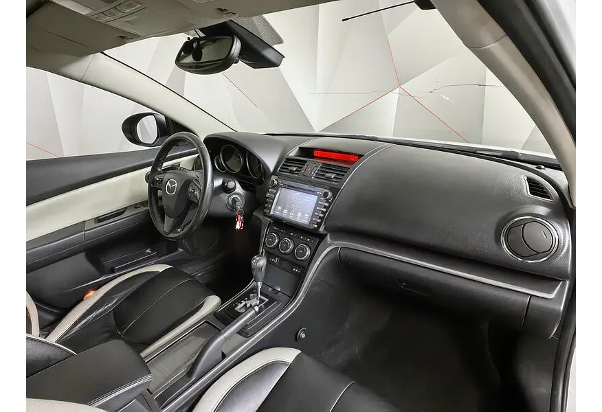 Mazda 6 2.0 SKYACTIV-G AT (150 л.с.) Белый в АВИЛОН. Слайд №10