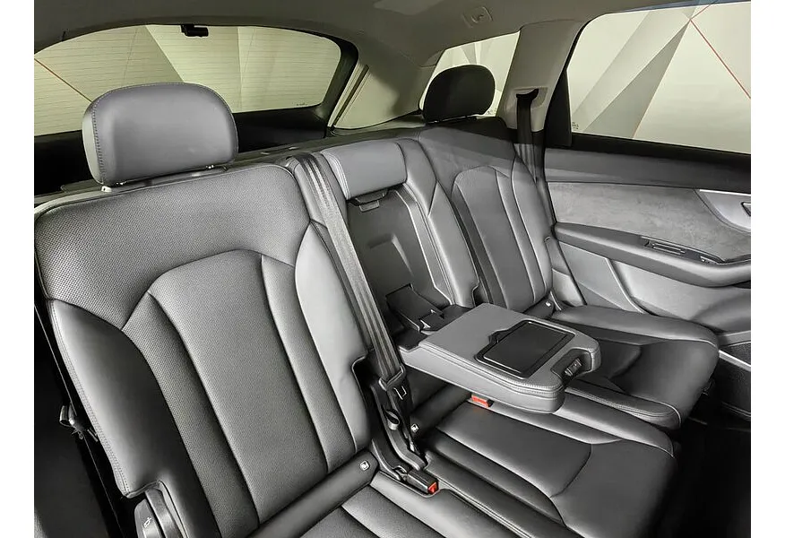 Audi Q7 3.0 TDI Tiptronic quattro (249 л.с.) Черный в АВИЛОН. Слайд №17
