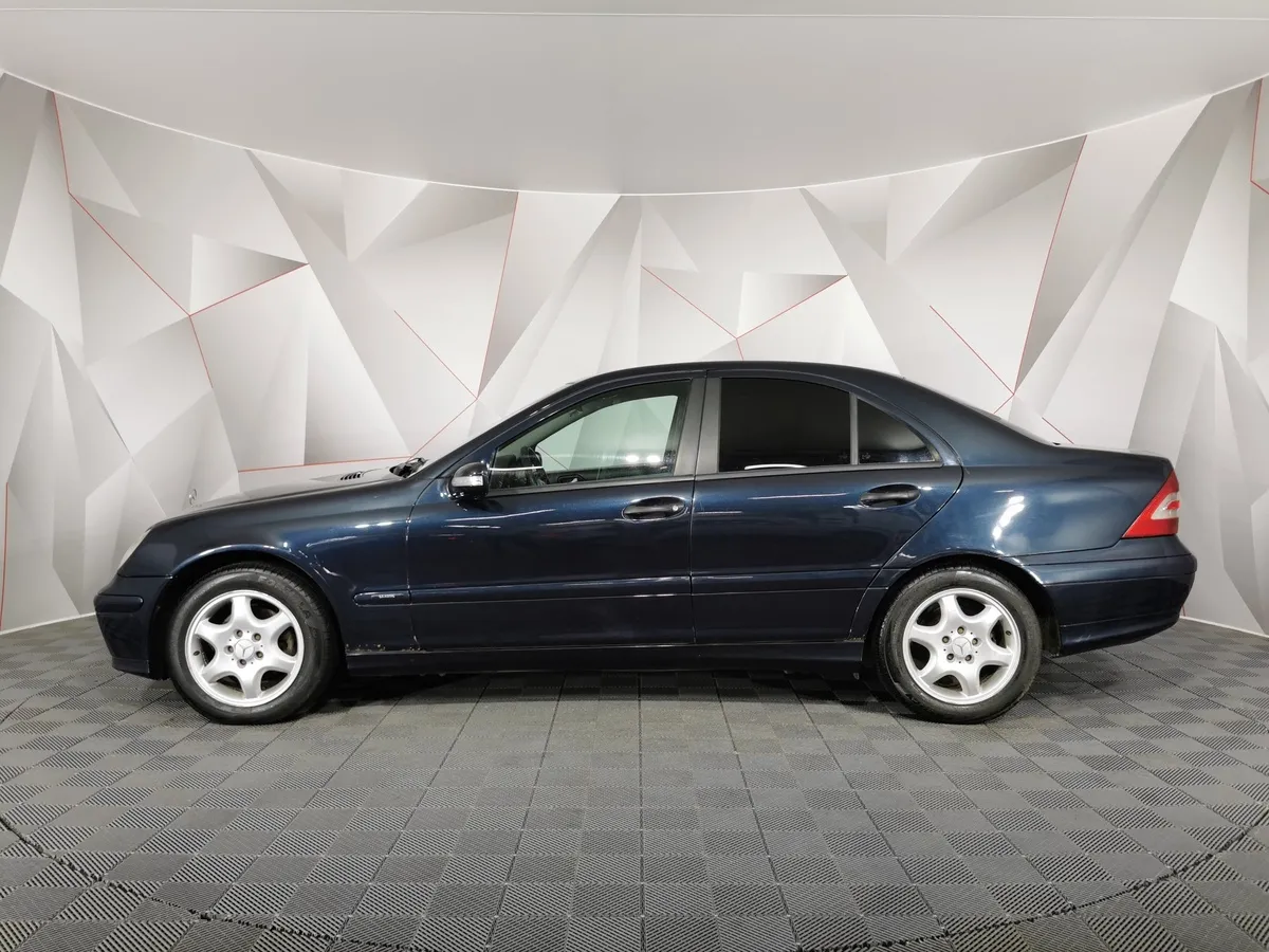 Mercedes-Benz C-Класс C 180 Kompressor AT (143 л.с.) Черный в АВИЛОН. Слайд №5
