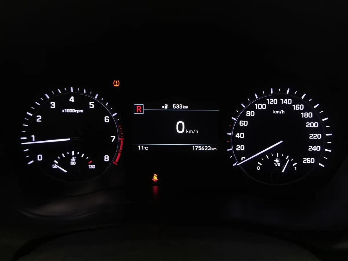 Genesis G80 2.0 AT AWD (197 л.с.) Business Черный в АВИЛОН. Слайд №16