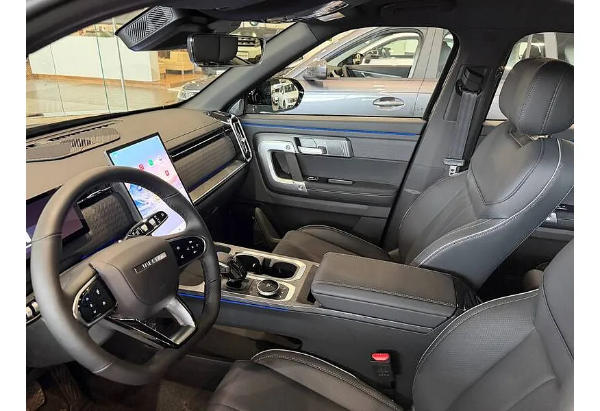 JAECOO J7 1.6T DCT 4WD (186 л.с.) Престиж Черный в АВИЛОН. Слайд №4