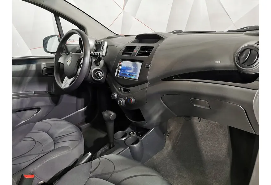 Chevrolet Spark 1.0 AT (68 л.с.) LS Красный в АВИЛОН. Слайд №13 Chevrolet Spark 1.0 AT (68 л.с.) LS Красный в АВИЛОН. Слайд №13