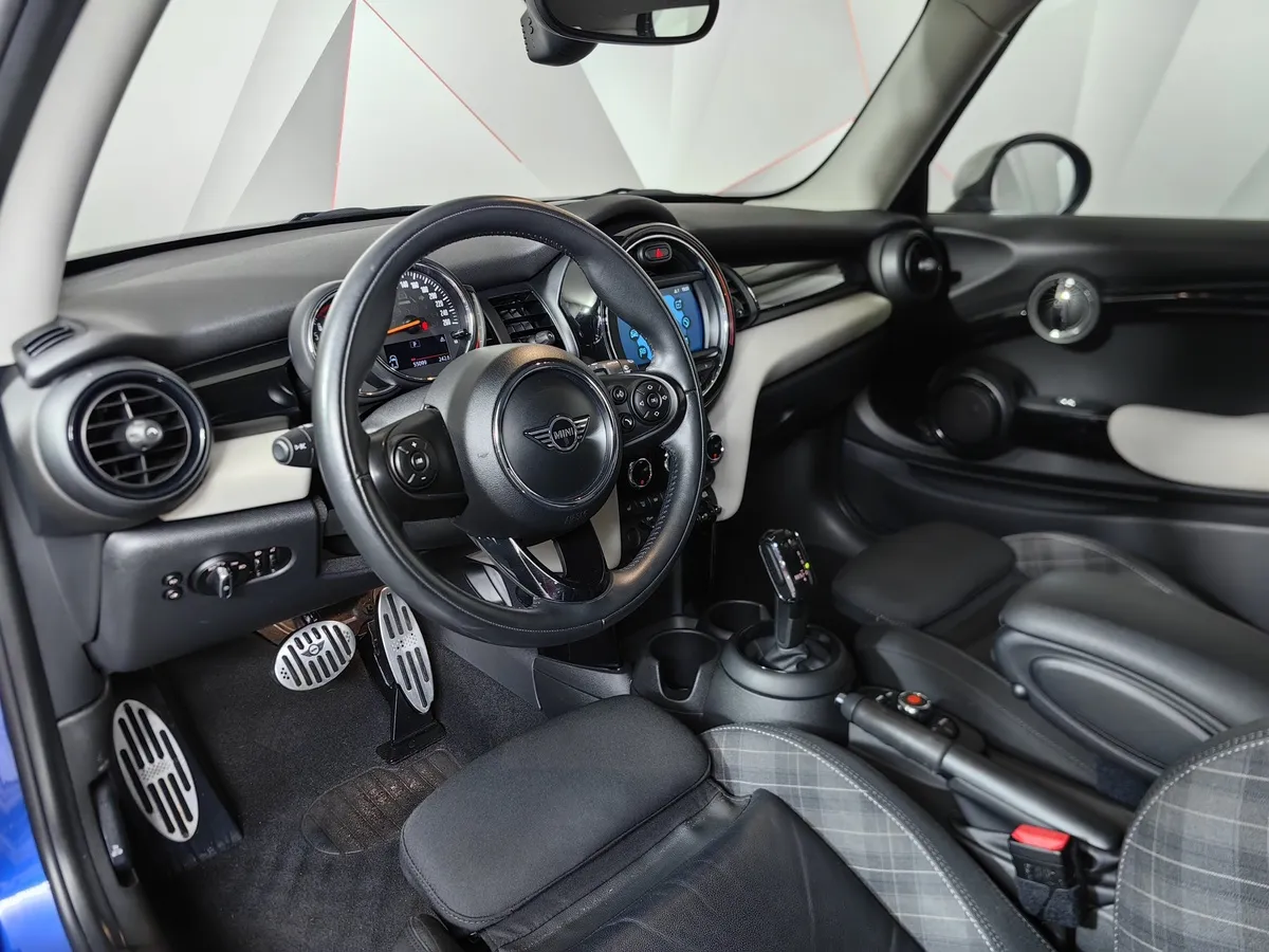 MINI 3 двери Cooper S 2.0 AMT (192 л.с.) Синий в АВИЛОН. Слайд №12