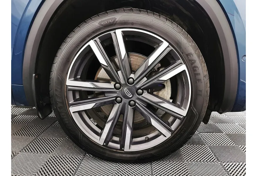 Geely Monjaro 2.0T 8AT 4WD (238 л.с.) Flagship Синий в АВИЛОН. Слайд №9