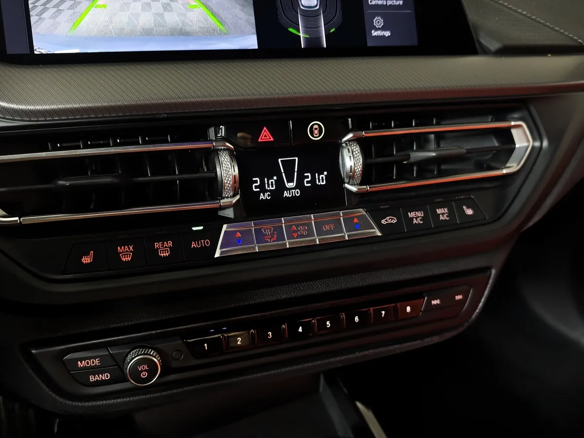 BMW 1 серия M135i 2.0T AT xDrive (306 л.с.) Серый в АВИЛОН. Слайд №24