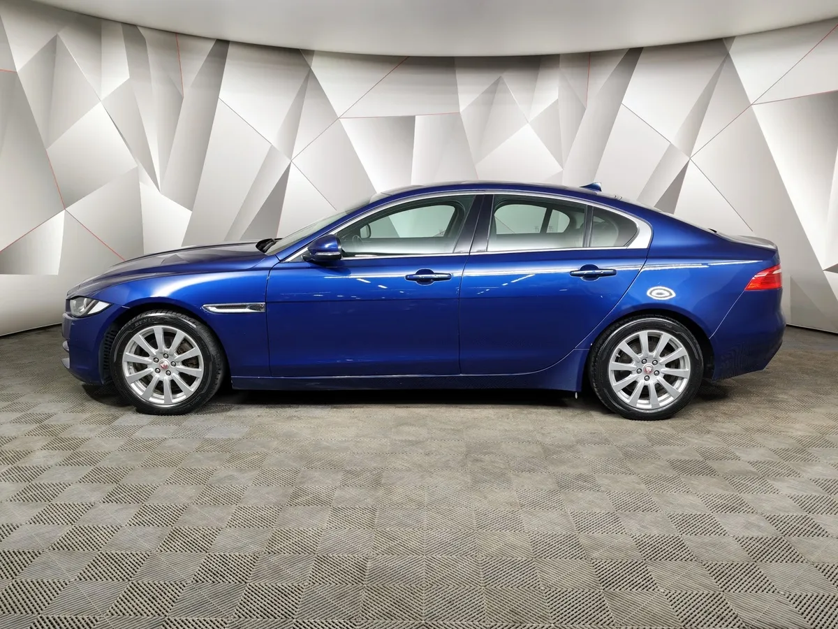 Jaguar XE 2.0 D AT (180 л.с.) Prestige Синий в АВИЛОН. Слайд №5