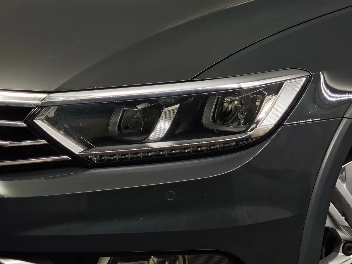 Volkswagen Passat 2.0 AMT (190 л.с.) Variant Серый в АВИЛОН. Слайд №10