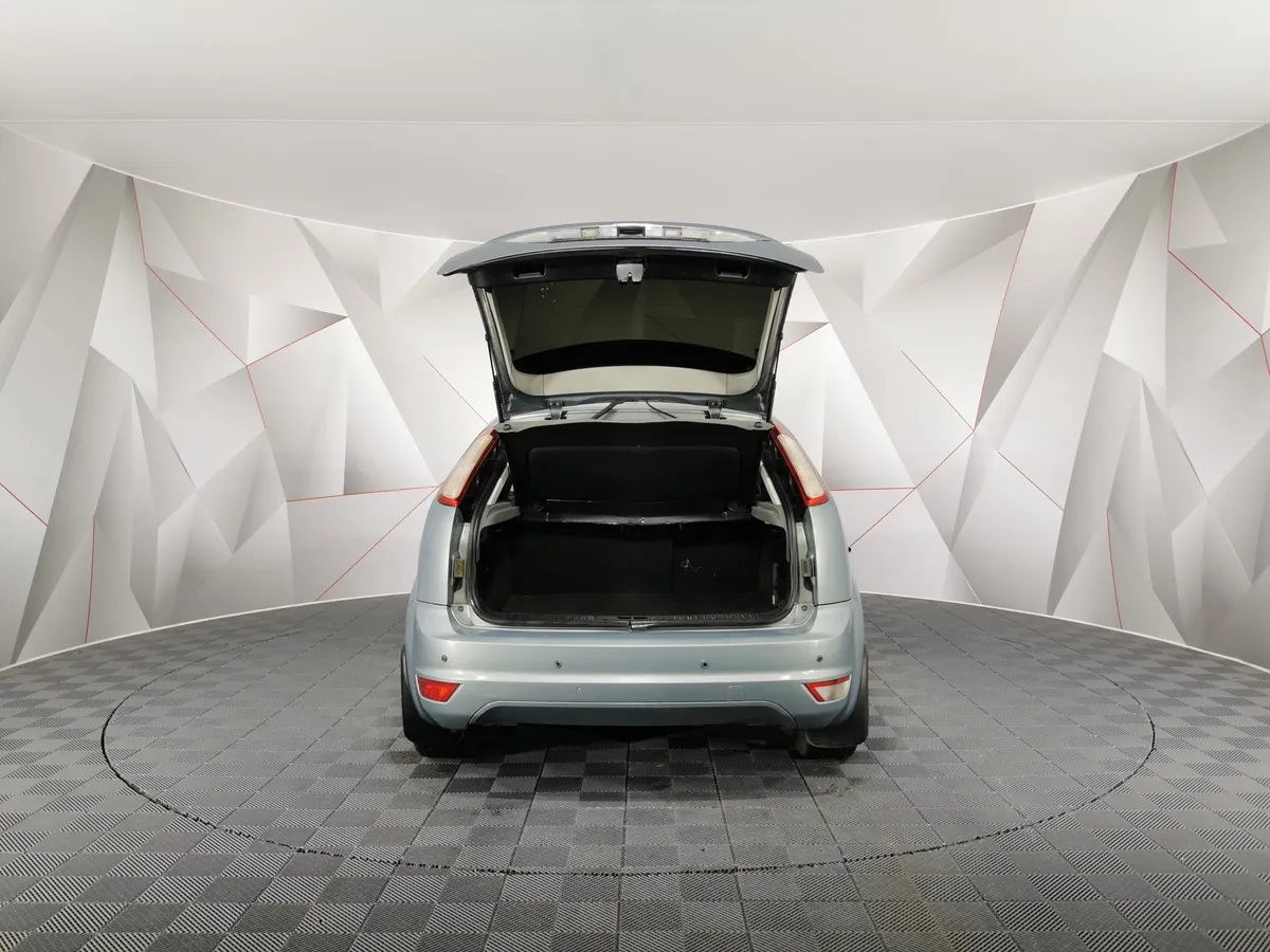 Ford Focus 1.6 AT (101 л.с.) Ghia Серый в АВИЛОН. Слайд №12