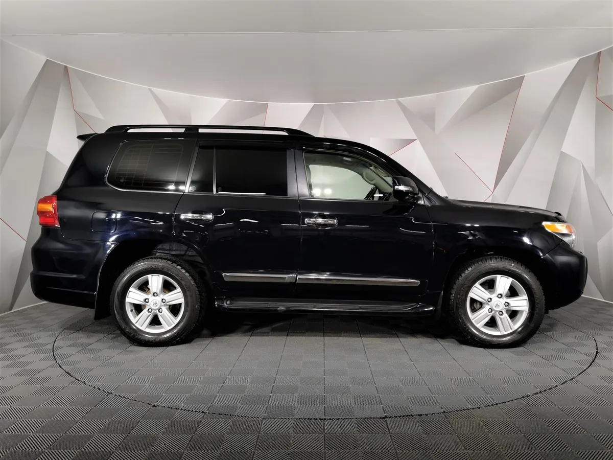 Toyota Land Cruiser 4.5 Twin-Turbo D AT 4WD (5 мест) (235 л.с.) Престиж Черный в АВИЛОН. Слайд №6