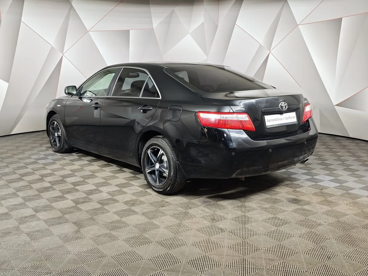 Toyota Camry 2.4 VVT-i AT (167 л.с.) Черный в АВИЛОН. Слайд №4