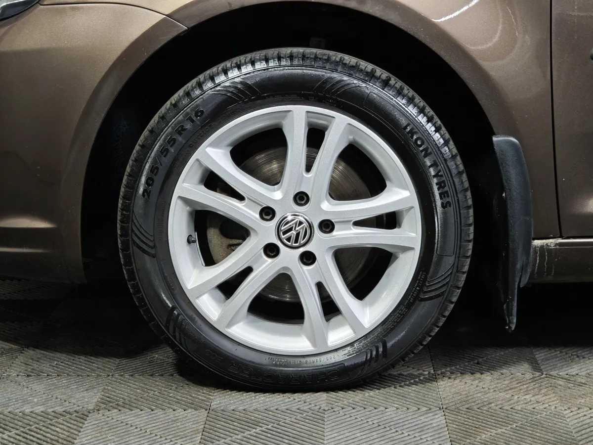 Volkswagen Touran 1.4 TSI MT (140 л.с.) Highline Коричневый в АВИЛОН. Слайд №9