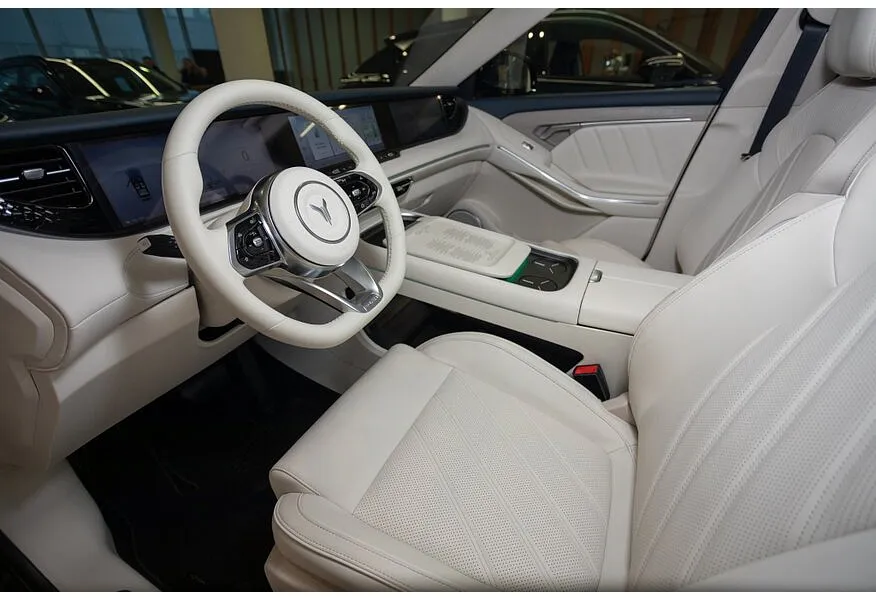 Voyah Free EVR 1.5 AT AWD (510 л.с.) Sport + Черный в АВИЛОН. Слайд №7