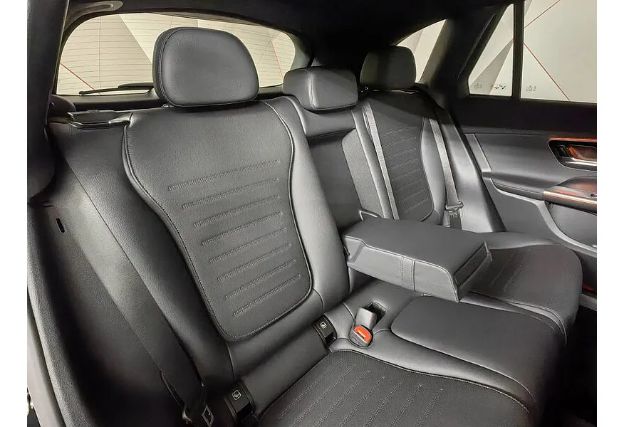 Mercedes-Benz GLC 200 4MATIC 9G-TRONIC (204 л.с.) Черный в АВИЛОН. Слайд №17