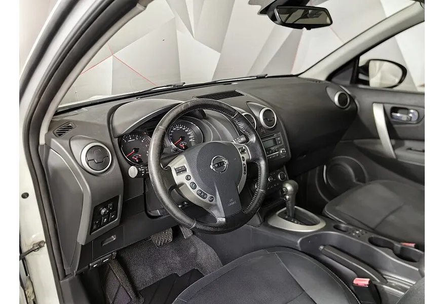 Nissan Qashqai 1.6 CVT FWD (117 л.с.) Белый в АВИЛОН. Слайд №18