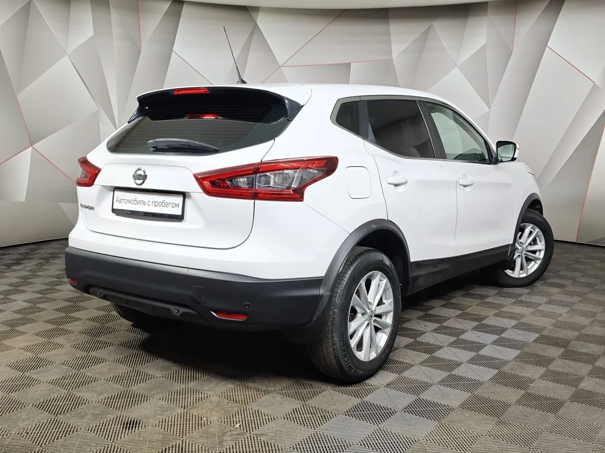 Nissan Qashqai 2.0 CVT (144 л.с.) LE Top Белый в АВИЛОН. Слайд №2