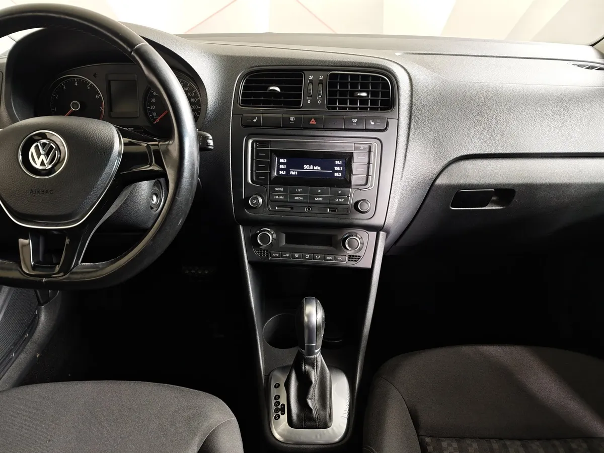 Volkswagen Polo 1.6 MPI AT (110 л.с.) Respect Бежевый в АВИЛОН. Слайд №12