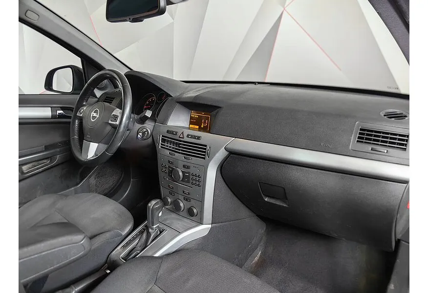 Opel Astra 1.8 AT (140 л.с.) Черный в АВИЛОН. Слайд №10