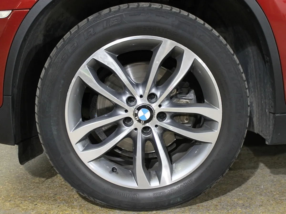 BMW X6 xDrive35i 8AT (306 л.с.) Красный в АВИЛОН. Слайд №10