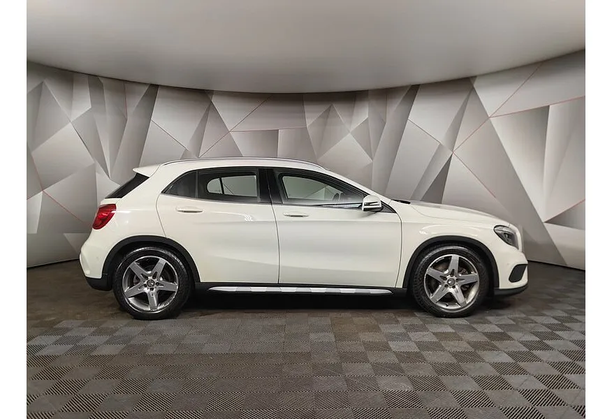 АВИЛОН - Mercedes-Benz GLA 250 7G-DCT 4MATIC (211 л.с.) Особая серия Белый - slide 3