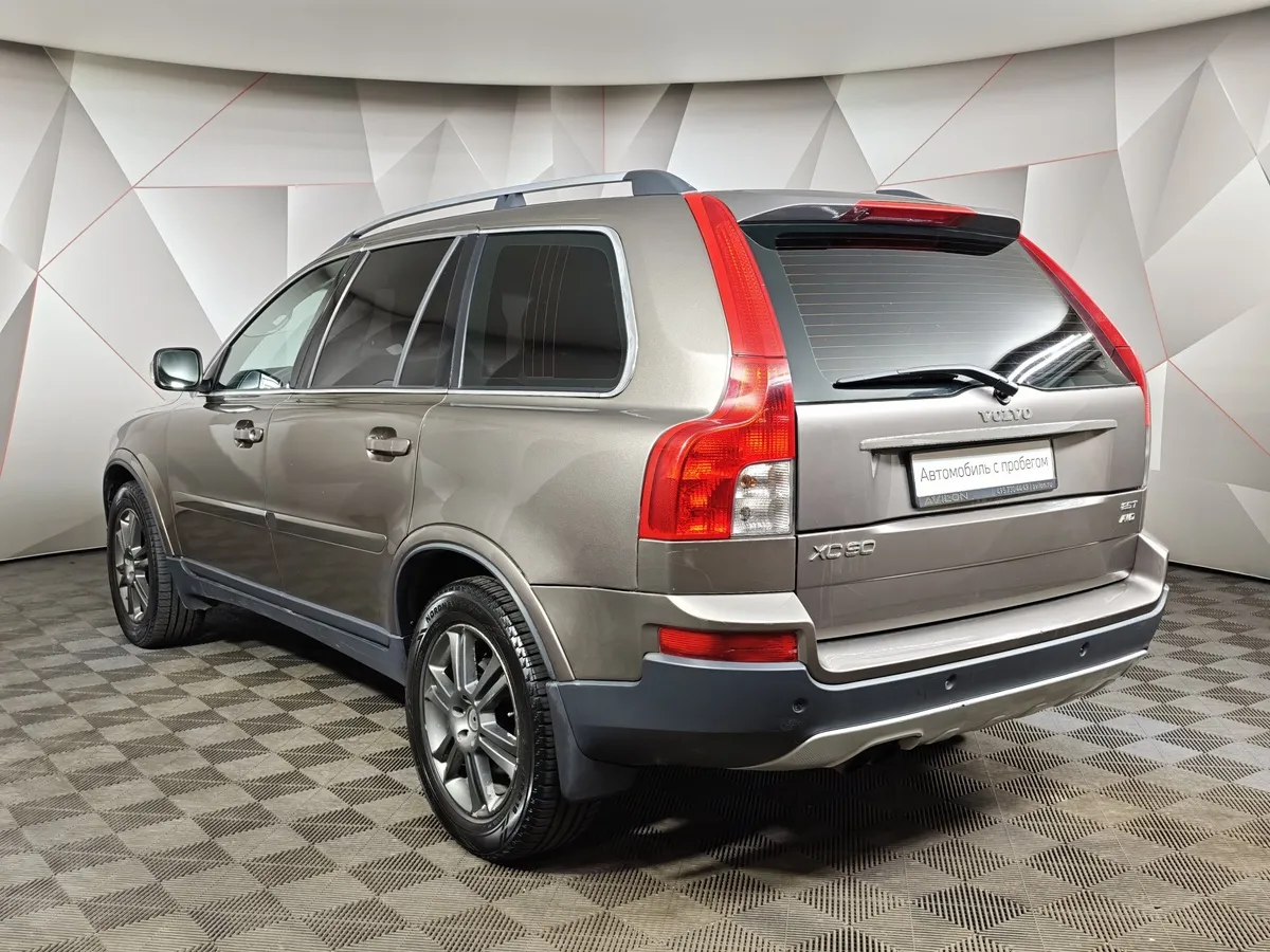Volvo XC90 2.5 T5 Geartronic AWD (5 мест) (210 л.с.) Коричневый в АВИЛОН. Слайд №4