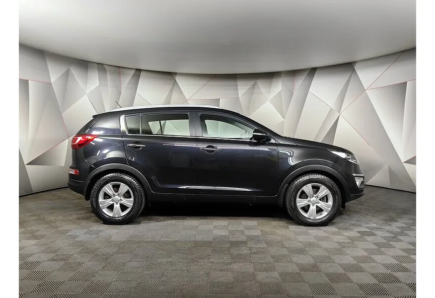 Kia Sportage 2.0 AT (150 л.с.) Черный в АВИЛОН. Слайд №6
