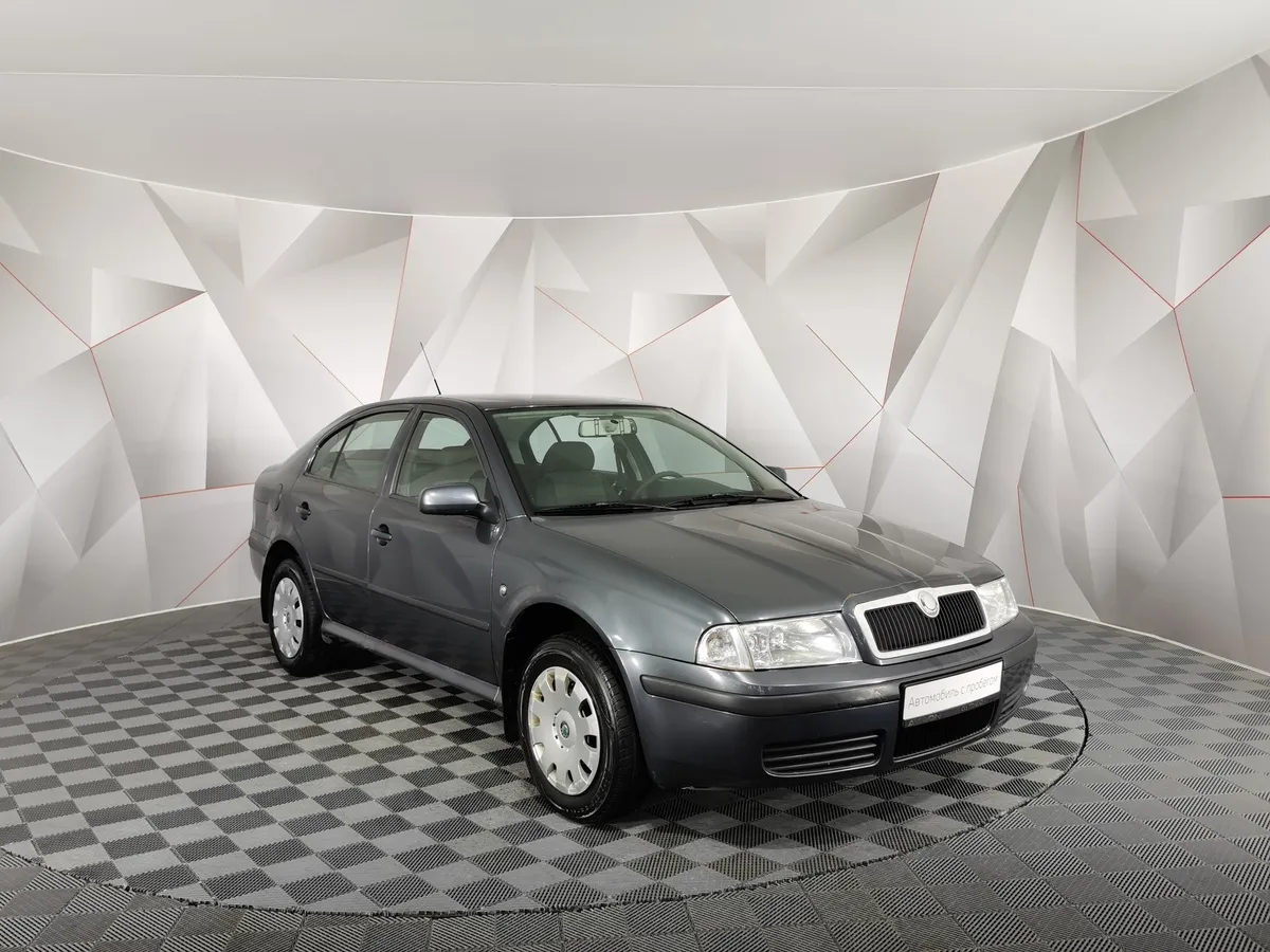 Skoda Octavia 1.4 MT (75 л.с.) Серый в АВИЛОН. Слайд №3