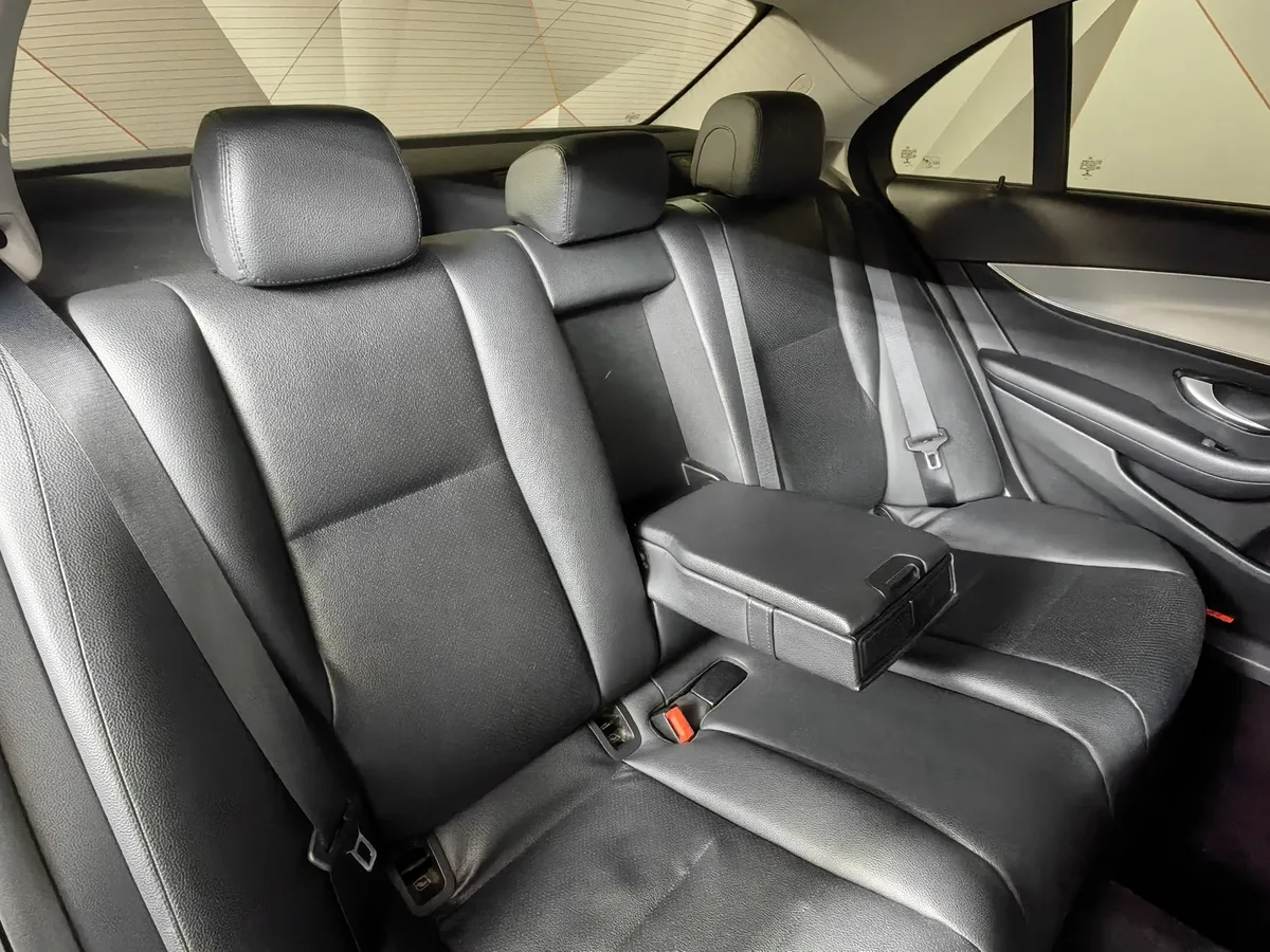Mercedes-Benz E-Класс E 200 d 9G-TRONIC (150 л.с.) Premium Черный в АВИЛОН. Слайд №16