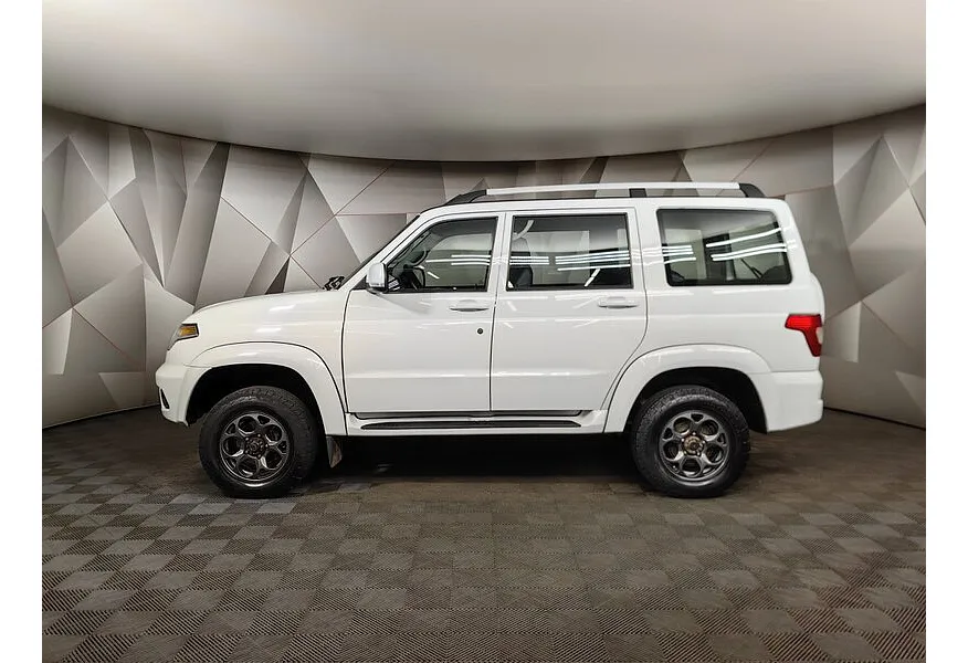 АВИЛОН - УАЗ Patriot 2.7 MT 4WD (150 л.с.) Максимум Белый - slide 2