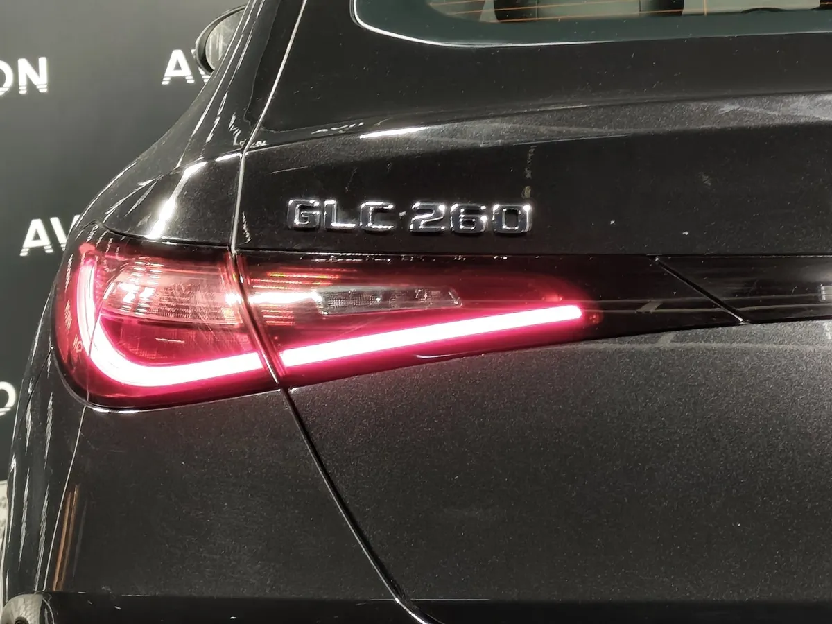 Mercedes-Benz GLC Купе 260 9G-TRONIC 4MATIC (204 л.с.) Черный в АВИЛОН. Слайд №15