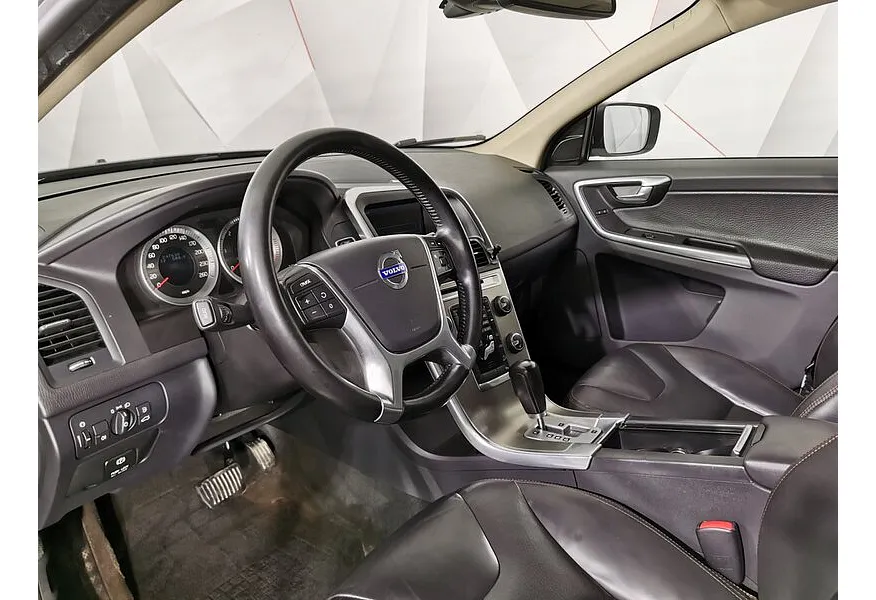 Volvo XC60 2.4 D5 Geartronic AWD (215 л.с.) Бежевый в АВИЛОН. Слайд №19