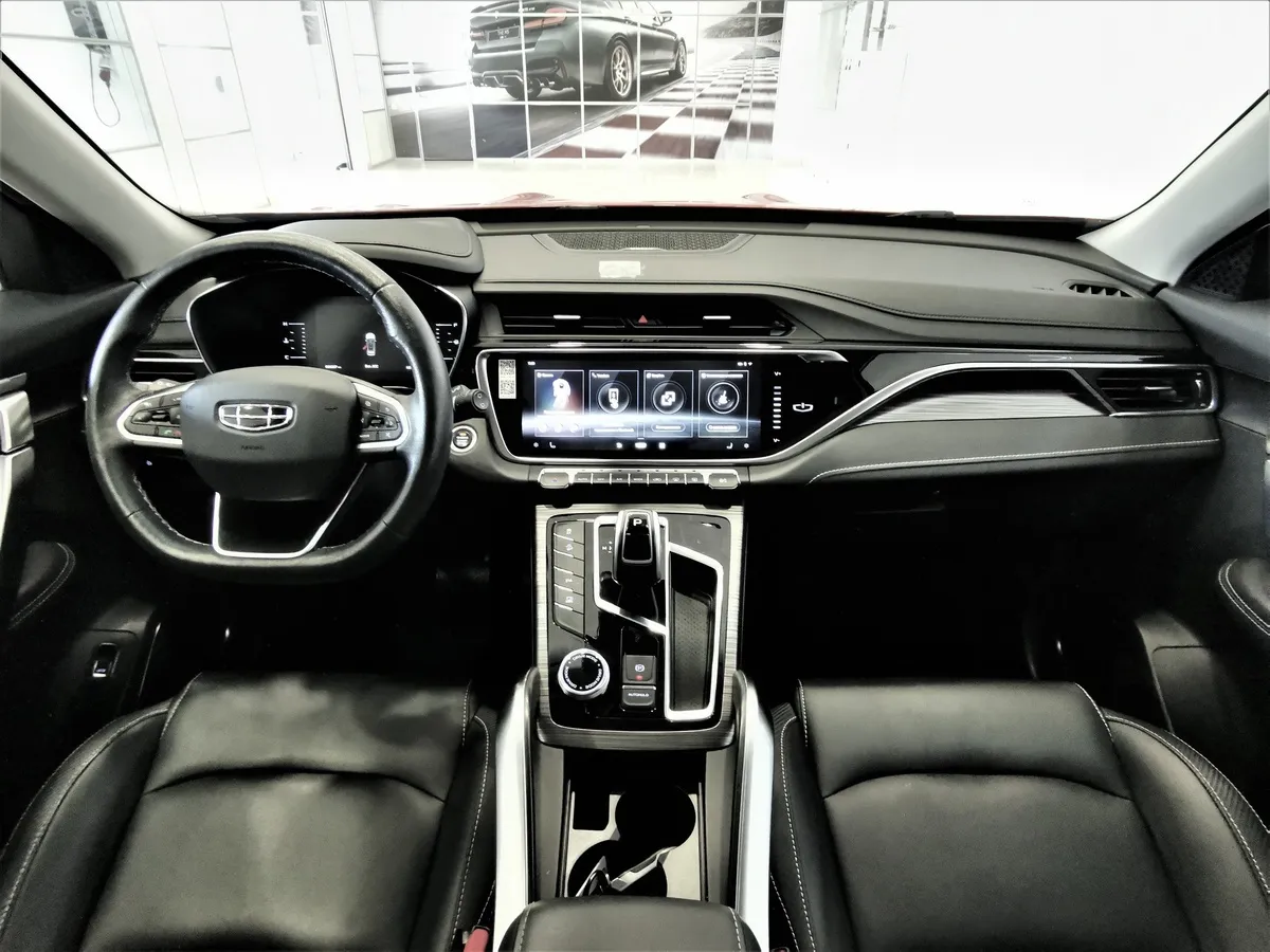 Geely Atlas Pro 1.5T 7DCT AWD (177 л.с.) Flagship Красный в АВИЛОН. Слайд №13