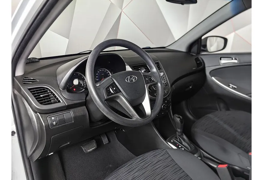 Hyundai Solaris 1.6 AT (123 л.с.) Comfort Белый в АВИЛОН. Слайд №11