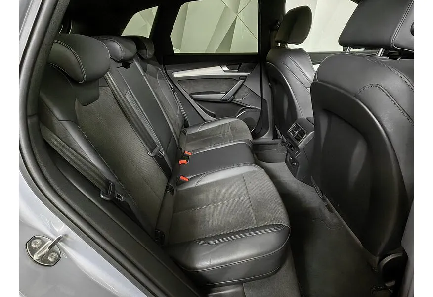 Audi Q5 2.0 TFSI S tronic quattro (249 л.с.) Sport Серебристый в АВИЛОН. Слайд №16