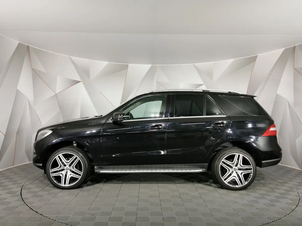 Mercedes-Benz M-Класс ML 350 BlueEfficiency 7G-Tronic Plus 4Matic (306 л.с.) Черный в АВИЛОН. Слайд №5
